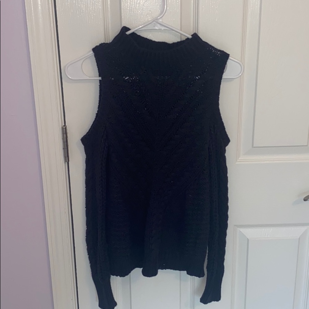 Aeropostale Cut out shoulder sweater